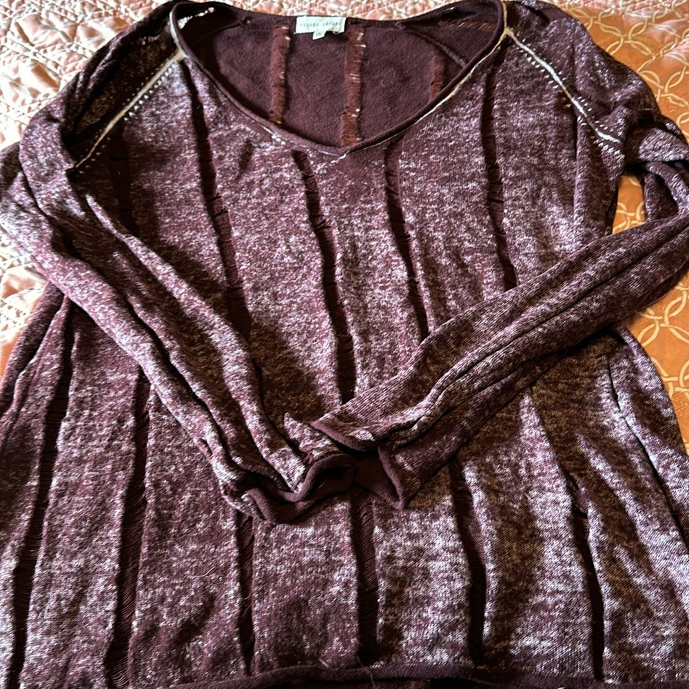 Gilded Intent sz large. Maroon destructible look thin sweater. Gorgeous
